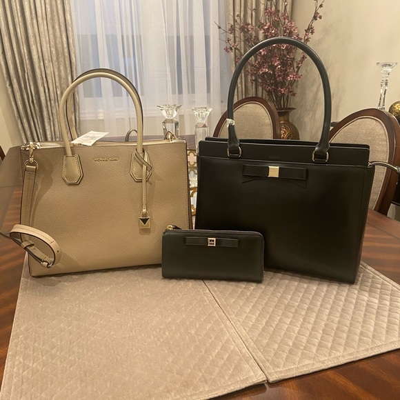 SOLD OUT””” Michael kors shoulder bag - Picture 2 of 6